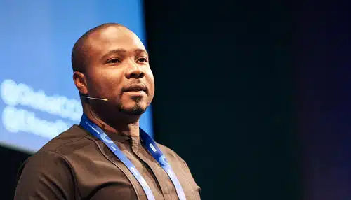 Episode 033 – The Prosperity Paradox with Efosa Ojomo