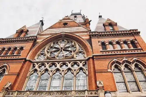 Episode 091 – Discovering Faith Driven Investing At Harvard with Mary Naber